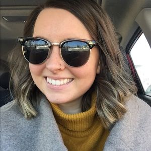 Meet your Posher, Naomi